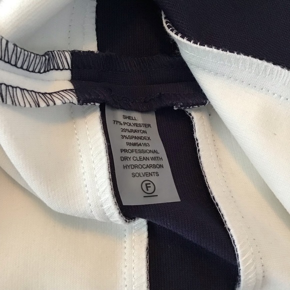 CALVIN KLEIN: Navy blue sleeveless dress with white stripes Size 4 - Picture 9 of 11